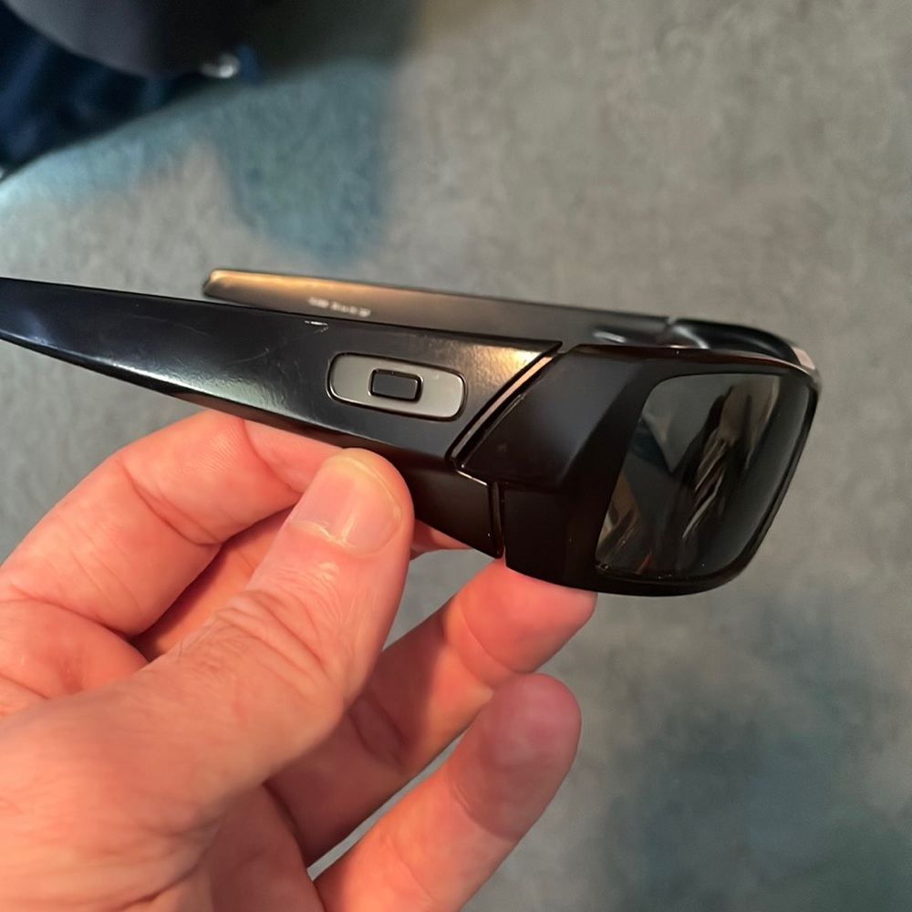 Polarized Oakley black gascan sunglasses